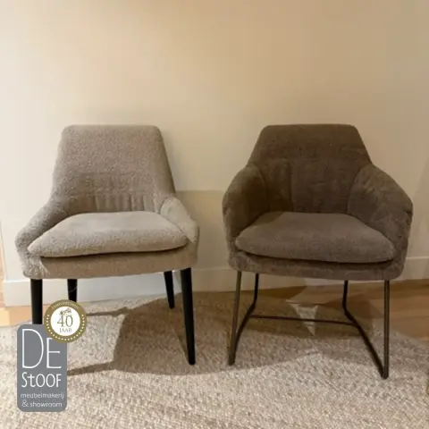 Stoelen Saga (Mobitec)